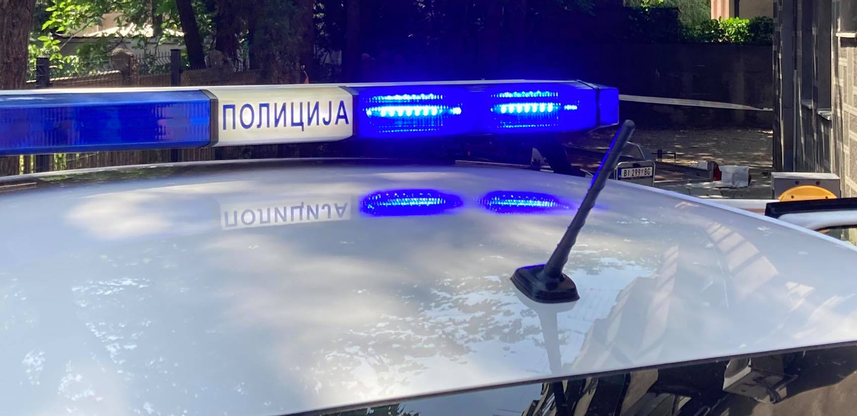 OD SILINE UDARA JEDAN AUTO ZAVRŠIO NA KROVU Stravičan sudar u Bečeju