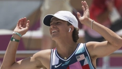 GORE DRUŠTVENE MREŽE Amerikanac osvojio medalju s mobilnim u džepu i slušalicama u ušima