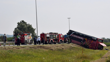 SUTRA DAN ŽALOSTI NA KOSOVU: Odluka doneta zbog teške saobraćajne nesreće kod Slavonskog Broda