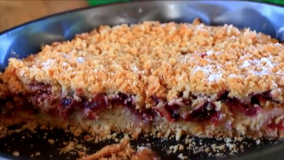 Starinski i preukusan: Probajte kolač-pitu sa šljivama