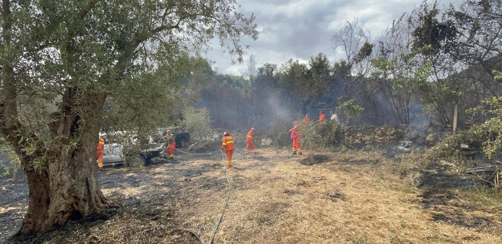 APOKALIPTIČNE SCENE U ITALIJI Na Sardiniji proglašeno vanredno stanje, nebo crno od dima (FOTO)