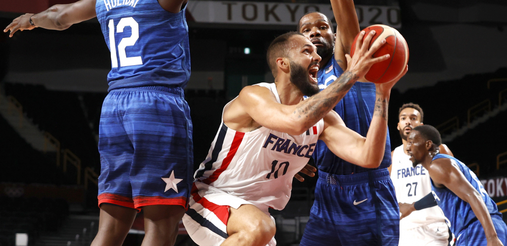 SVI UŽIVAJU U PORAZU DRIM TIMA Oni su navijali za Francuze u direktnom prenosu (VIDEO)