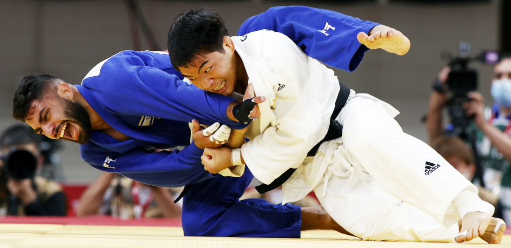 DA LI JE OVO NAJVEĆA BRUKA IGARA? Niko nije želeo da se bori protiv Izraelca!