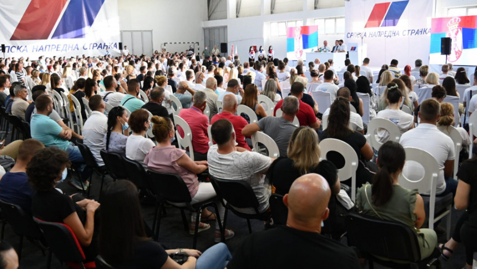 KLADOVSKI NAPREDNJACI: U Srbiji mora da prestane stvaranje klime u kojoj je postalo uobičajeno pretiti predsedniku i njegovoj porodici!