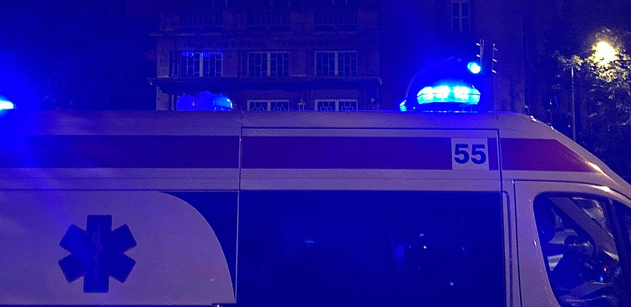 TEŠKA NESREĆA NA ZVEZDARI Motociklista se zakucao u zid, prevezen na reanimaciju!