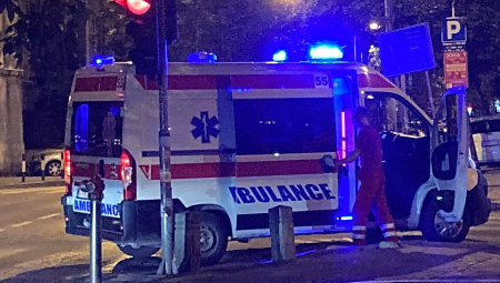 TRI SAOBRAĆAJNE NEZGODE U NOĆI ZA NAMA Težak udes u Ustaničkoj