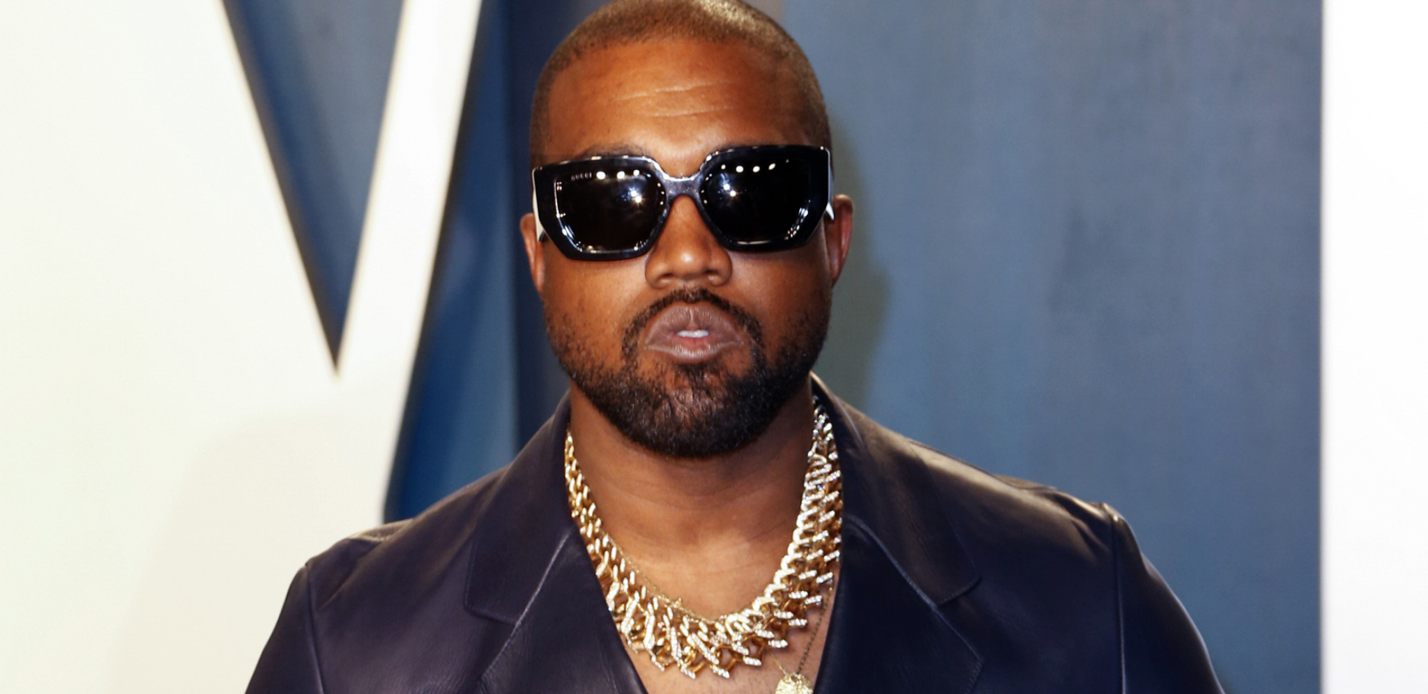 SERVIRAO SUŠI NA GOLIM ŽENAMA Kanje Vest ponovo zgrozio javnost, evo kako je izgledala proslava njegovog rođendana