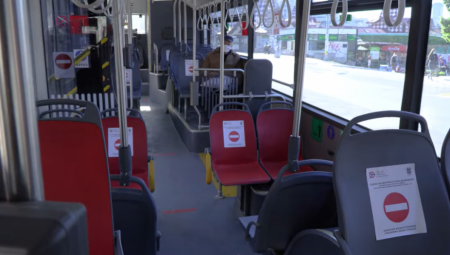 NOVI SISTEM INFORMISANJA PUTNIKA GSP BEOGRAD Uvode se validatori, evo šta su i čemu služe