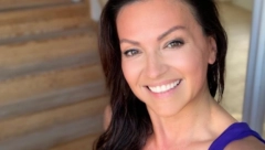 NINA BADRIĆ KAO NIKAD DO SAD Pevačica novim selfijem zapalila Crnu Goru, muškarci je hvale bez prestanka (FOTO)