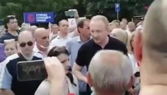 NOSITE SE U PI*DU MATERINU, VI STE OLOŠ I MAFIJAŠI Đilas i Marinika najureni iz Niša, narod ih urnisao! (VIDEO)