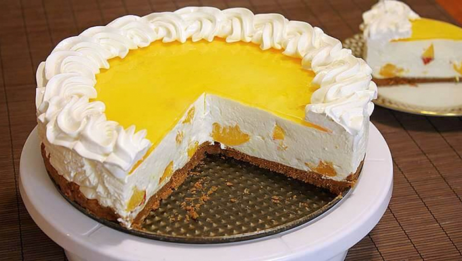 SLADOLED TORTA SA BRESKVAMA - Zavodljiv ukus prvog poljubca