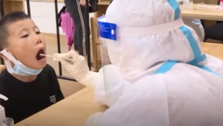 KINA UKIDA KOVID MERE! Zaključavanje gradova nanelo teške posledice ekonomiji!