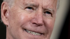 ŠOK U AMERICI Preminuo čovek koji je uticao na Bajdena