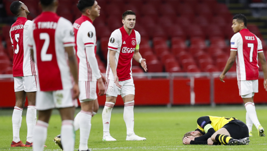 NOVI SKANDAL POTRESA SVETSKI FUDBAL Fudbaler Ajaksa optužen za silovanje, žrtva poseduje uznemirujuć video!