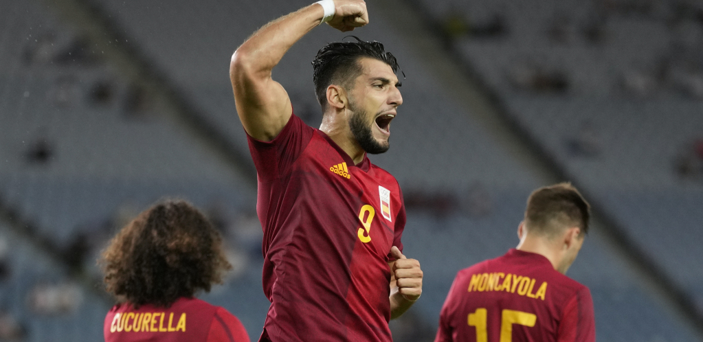 "FURIJA" FURIOZNO DO POLUFINALE! Štoper Junajteda častio Špance u 93. minutu, Mir za mir u kući i prolaz dalje!