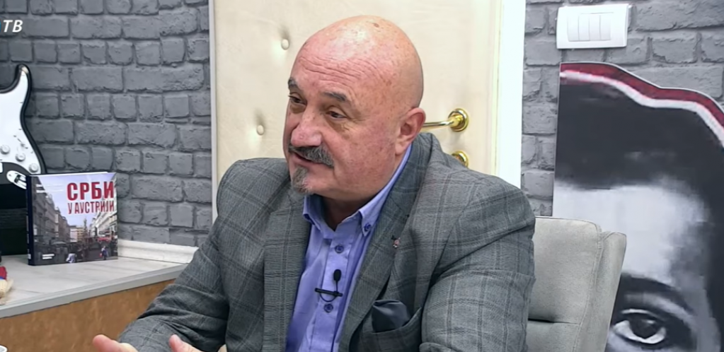 ISPLIVALA ISTINA Račak je laž, Voker je obaveštajni manipulator