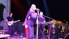 NATAŠA BEKVALAC ZAPALILA MASU U GROCKOJ! Novosadska barbika napravila neviđen spektakl! (FOTO)(VIDEO)