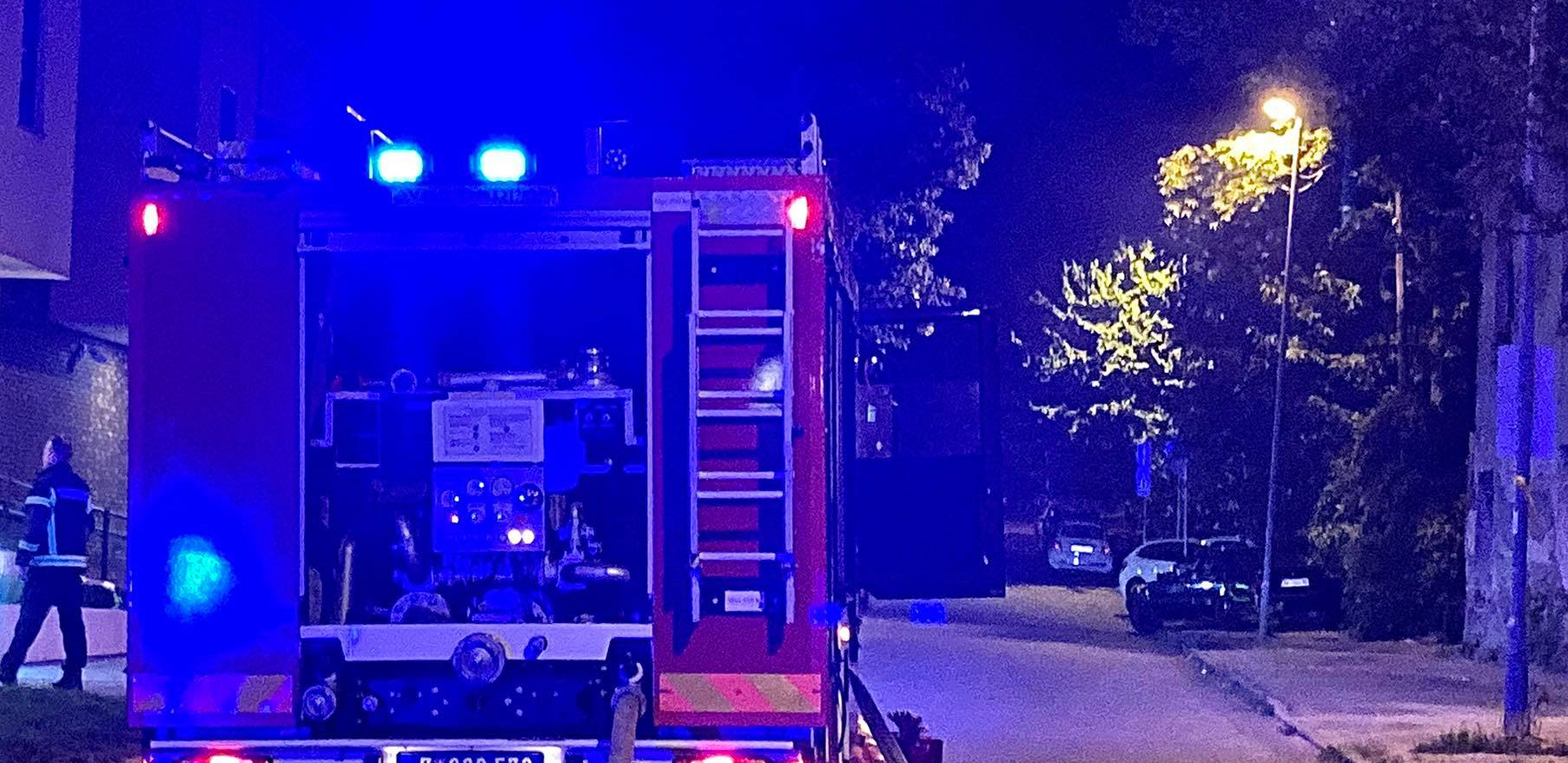 CRNI DIM GUTA BLOK 64 Požar između zgrada na Novom Beogradu