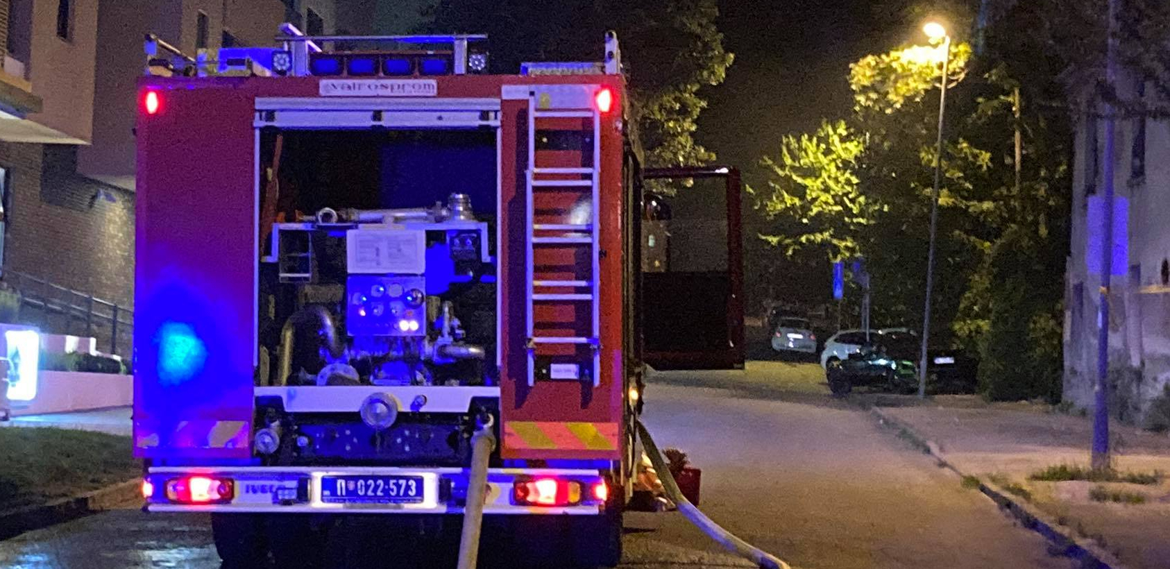 POŽAR NA ZVEZDARI Zapalila se hrana na šporetu, pa izazvala katastrofu!