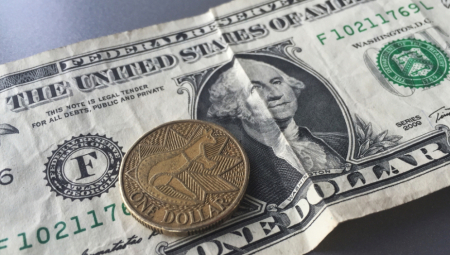 AZIJSKE BERZE PADAJU, DOLAR RASTE Dok nafta ponovo poskupljuje, šta se dešava sa ekonomijom evrozone?