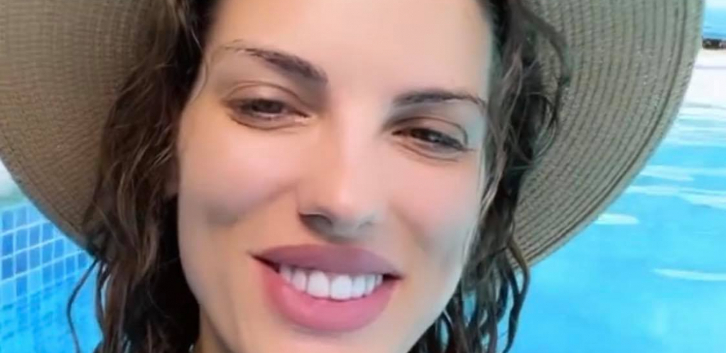 ČEKAMO BEBU! Sandra Mitrović podelila radosne vesti, pa pokazala trudnički stomak!