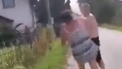OGLASILA SE POLICIJA Evo šta kažu o jezivom prebijanju žene metalnom šipkom u Gračanici (UZNEMIRUJUĆI VIDEO)