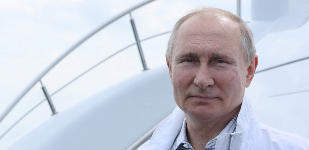 PUTINOVA SUPERJAHTA IZBEGLA SANKCIJE Slobodno plovi Baltikom i ima novo ime!