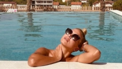 MOKRA I ZATEGNUTA Milica Todorović novim fotografijama raspametila fanove!