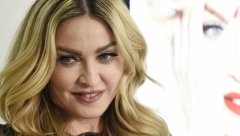 ŠOK SNIMAK! Madona sočno ljubi svog 36 godina mlađeg dečka!