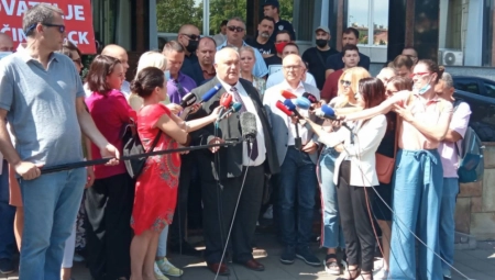 KOMLENSKI Očekujem da laži kriminalne bande budu što pre raskrinkane