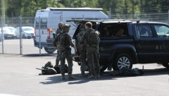 PUCNJAVA U ŠVEDSKOJ Dve osobe ranjene u tržnom centru u Malmeu (VIDEO)