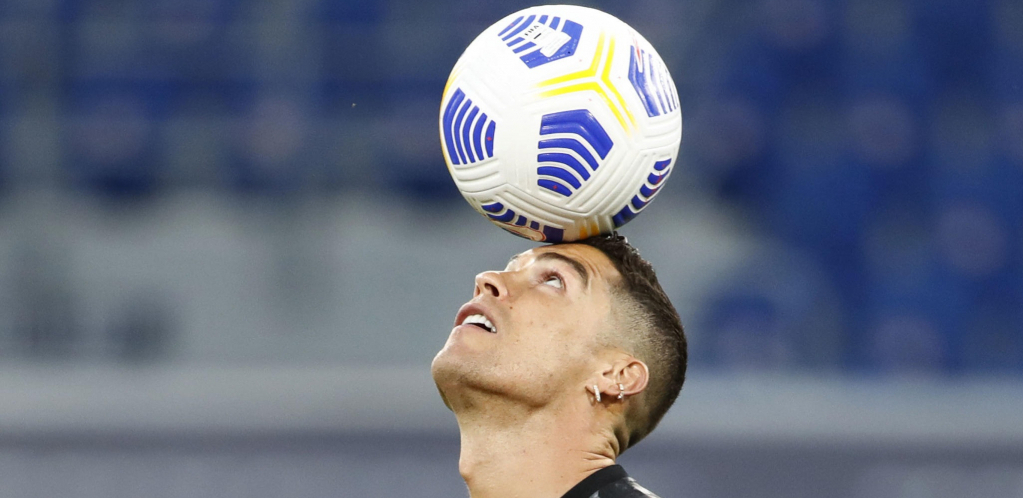ŽIVEO RONALDO! "Crveni đavoli" u transu, Kristijano potpisao! (FOTO)
