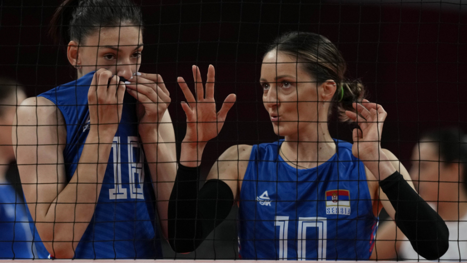 ŠOKANTAN PORAZ! Naše devojke nisu imale pravi odgovor na igru Amerikanki, sledi borba za bronzu!