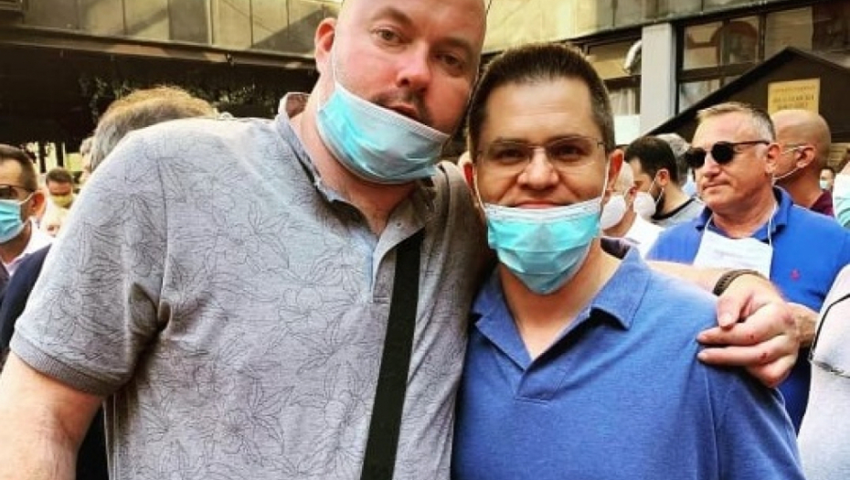 DŽABE PRETE TUŽBOM Đilasov i Marinikin dvometraš uslikan i sa Vukom Jeremićem