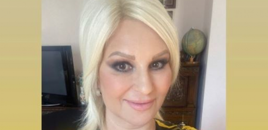 DA LI JE OVO ESTRADNA UMETNICA? Zorana Mihajlović iznenadila javnost dubokim dekolteom i tamnom noćnom šminkom usred radnog vremena?!