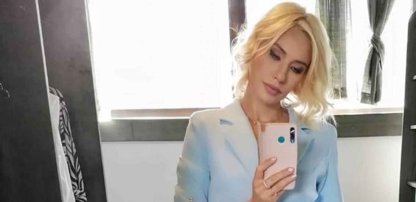MARIJA VELJKOVIĆ NA KORAK DO UDAJE? Voditeljka je uhvatila bidermajer, sada je sigurna da će se to desiti (FOTO)