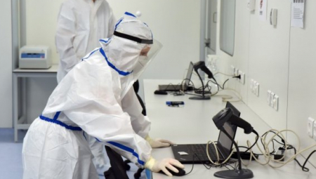 Najveće žarište omikrona u Evropi: "Ovo je početak kraja"