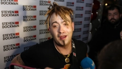 NE BISTE GA PREPOZNALI Isplivala Rastina fotografija stara 12 godina, evo kako reper izgleda sa kratkom kosom (FOTO)