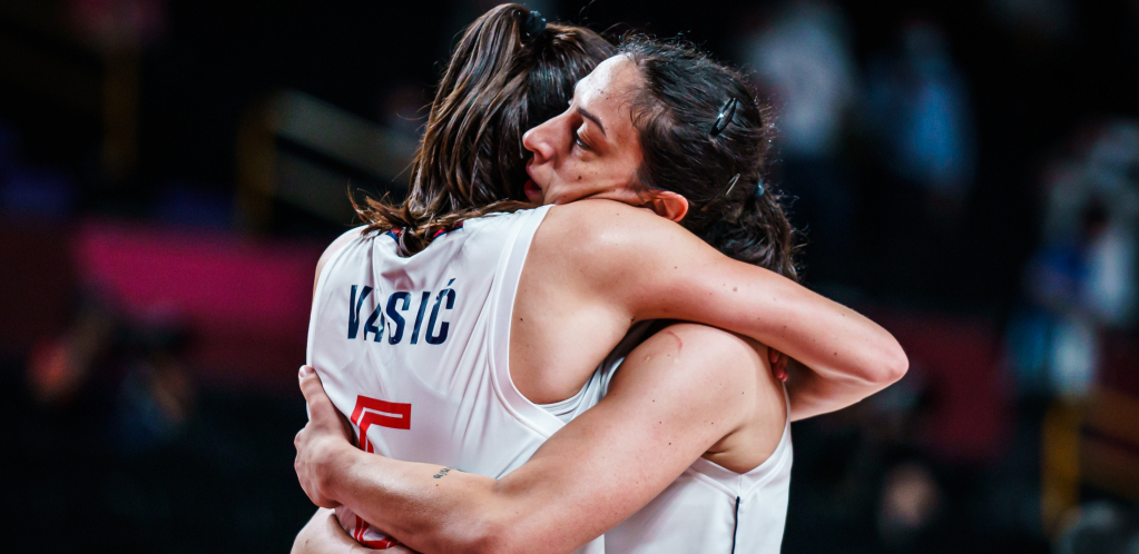 VELIČANSTVENO! Jelena Bruks dobila mural (FOTO)