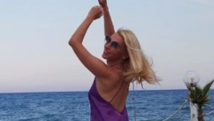 POSAO ME JE NAUČIO DA SE BORIM Voditeljka priznala čega se odrekla zbog uspeha i kroz kakve teške situacije je prolazila uživo u programu, a to nije pokazivala!