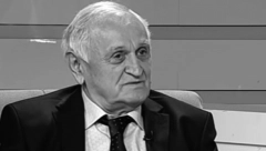 SHRANJEN PROSLAVLJENI MUZIČAR Novica Negovanović ispraćen na večni počinak u rodnom mestu!