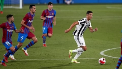 KRAJ JEDNE ERE NA "KAMP NOU" Legendarni vezista napušta Barselonu