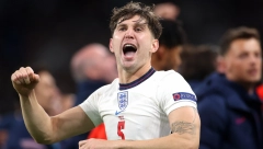 MANČESTER NE STAJE Njemu su dali 76 miliona za platu!