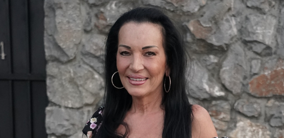 RADILA SAM SAMO BOTOKS Goca Božinovska oglasila se nakon što je javnost osudila: Kao da sam uradila nešto strašno, žene su operisale noseve, samo što ne seku uši!