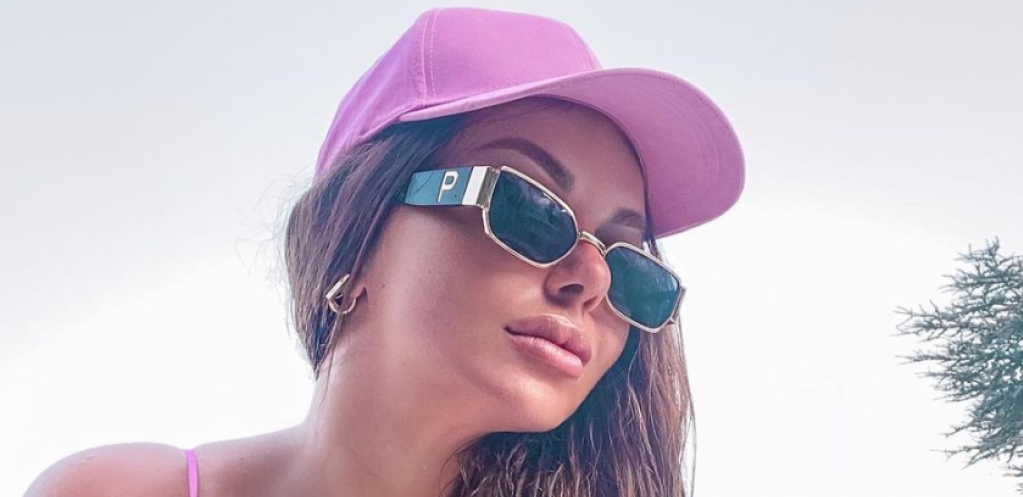 KAO IZ BAJKE Nataša Rodić pokazala kako su okitili dom u Titelu za praznike, mali Željko i Zoran će uživati! (FOTO)