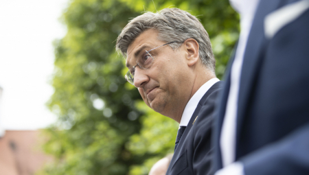 HRVATSKA PONOVO UDARA NA RUSIJU! STALJINGRAD 2? Plenković predlaže "Oluju" na Krimu!