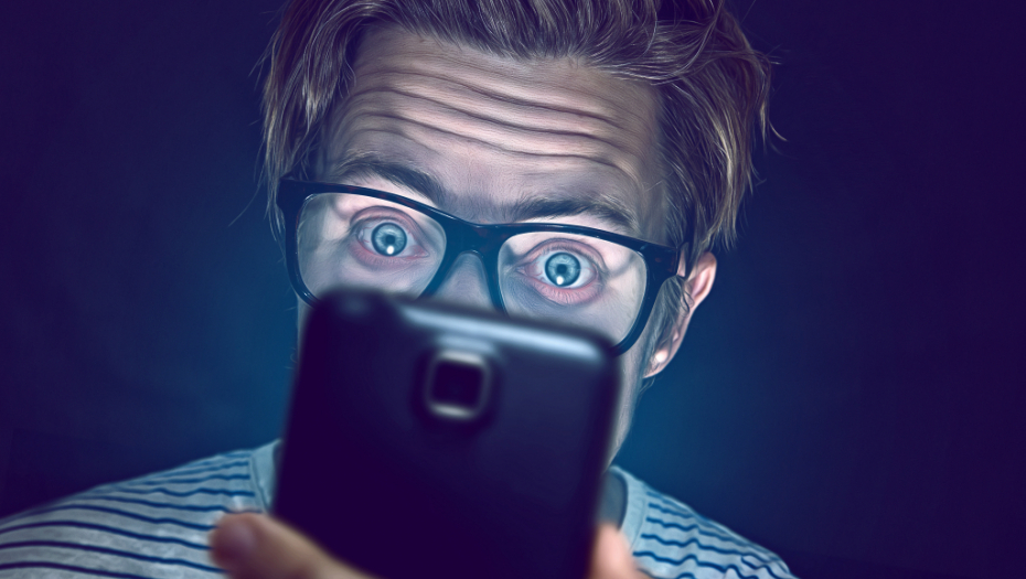 DA LI NAS TELEFONI PRISLUŠKUJU? Evo kako znaju o čemu smo pričali, zašto nam iskaču reklame o tome i kako da to sprečite