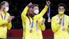 OSVOJIO MEDALJU, PA SHVATILI DA VREDI NBA tim doveo Australijanca