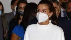 SAMO ONE PRED PAPU MOGU U BELOM Samo 7 plemkinja ima privilegije u Vatikanu