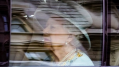OTKRIVENO PRAVO VREME SMRTI KRALJICE ELIZABETE Evo kome je prvo javljeno!